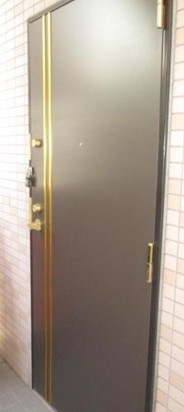 ＪＲ山手線 日暮里駅 徒歩7分 4階建 築18年の玄関写真