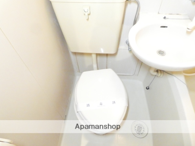 東急池上線 久が原駅 徒歩12分 4階建 築28年のトイレ写真