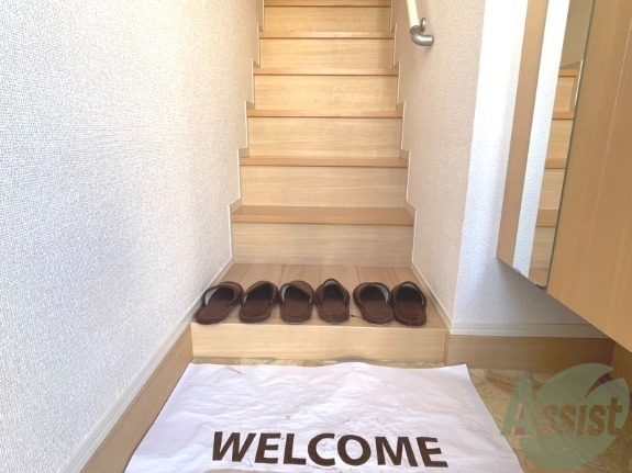 玄関　玄関から撮影しました。広々としていますね！