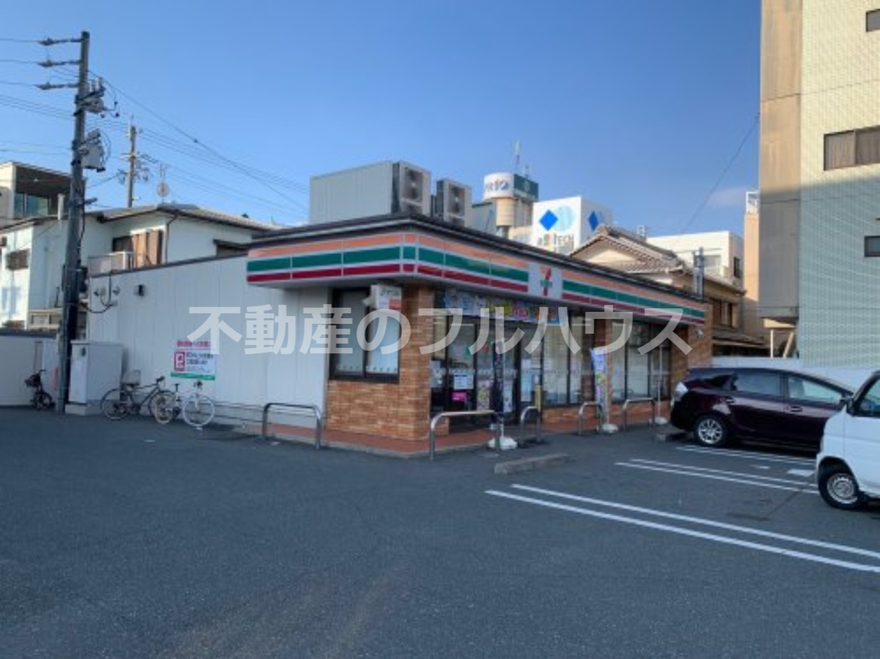コンビニ　セブンイレブン諏訪2丁目（コンビニ）まで556m
