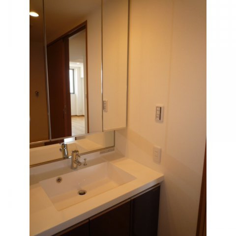 東急田園都市線 梶が谷駅 徒歩11分 4階建 築17年の内装写真