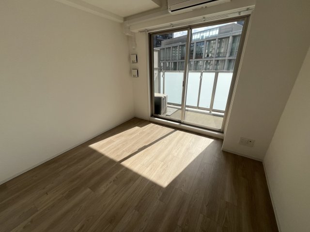 エスリードレジデンス梅田グランゲートの居間写真