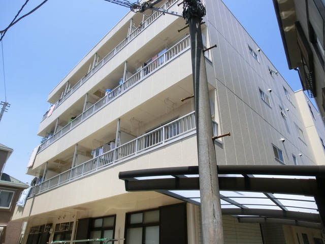 建物外観　静かな住環境のきれいなマンションです♪