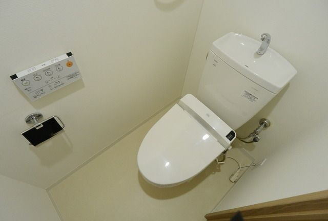 トイレ　★ウォシュレット付きのトイレです★