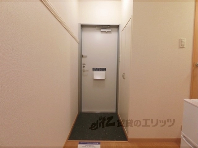 レオパレスアイエスの玄関写真