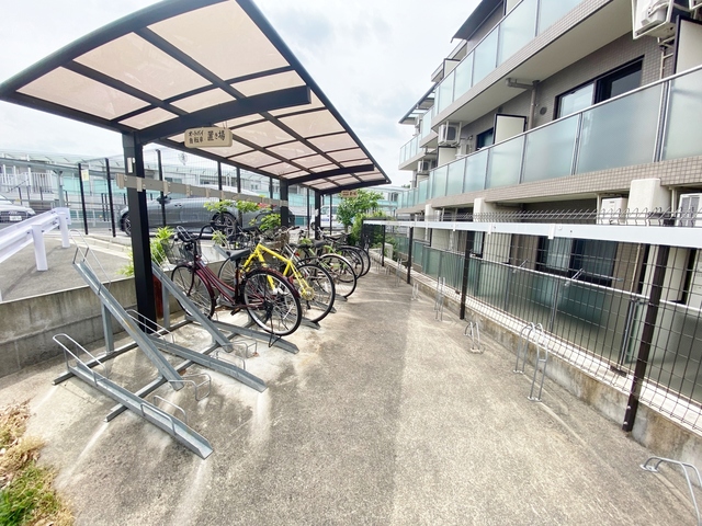 駐車場　駐輪スペース
