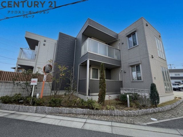 建物外観　防犯カメラ付きでセキュリティ面も安心です。
