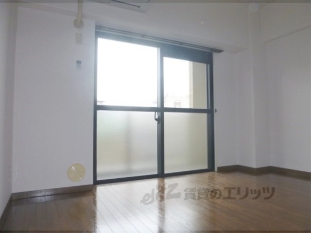 ライオンズマンション京都河原町第三の居間写真