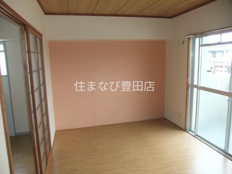 平成ビルの居間写真