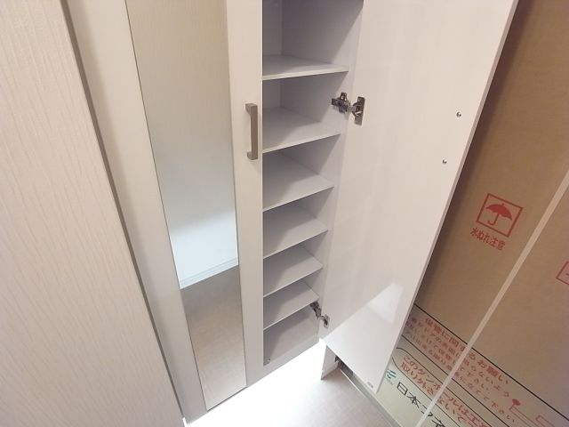 玄関　下駄箱