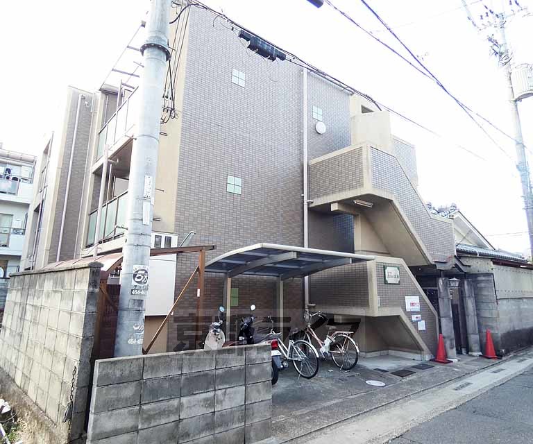 Shine太秦の外観写真