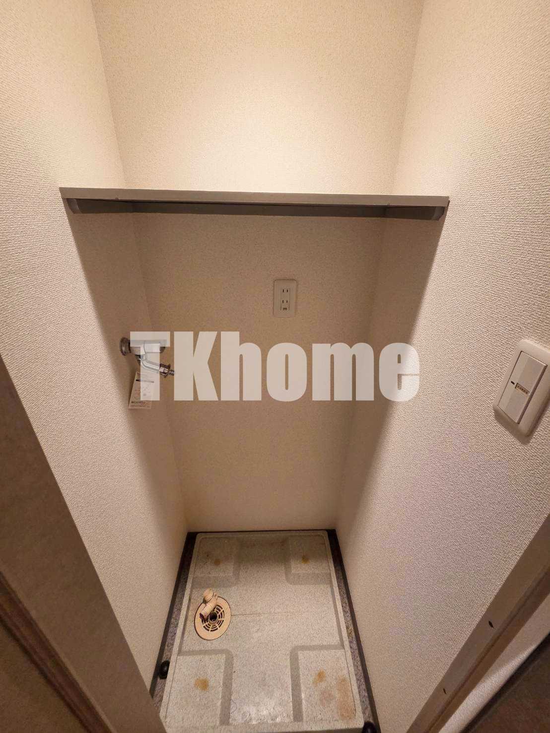 その他設備　室内洗濯機置き場（同マンション別室・参考写真）