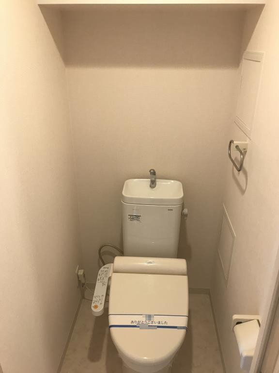 都営大江戸線 新御徒町駅 徒歩6分 10階建 築13年のトイレ写真