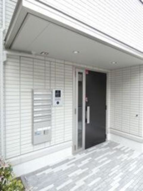 地下鉄御堂筋線 江坂駅 徒歩5分 3階建 築7年の外観写真