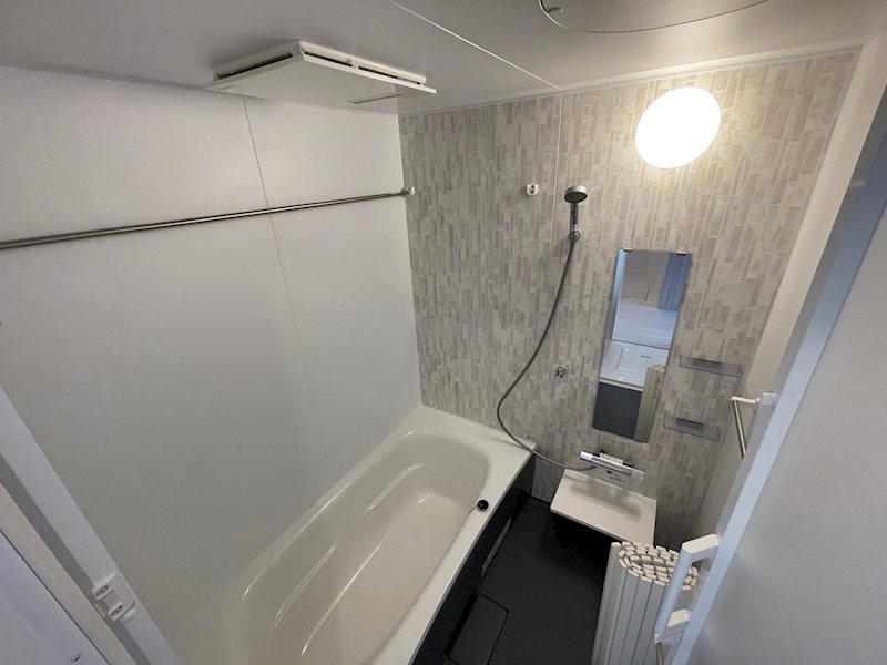 ＪＲ東海道本線 茅ケ崎駅 バス乗車時間：20分 最寄りバス停で下車 徒歩8分 2階建 築2年の風呂写真