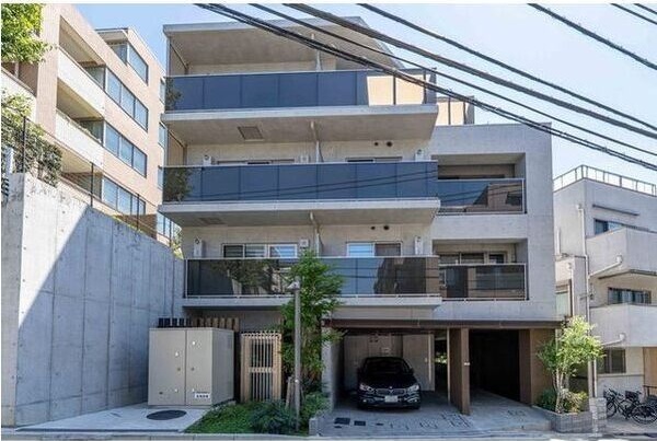建物外観　スタイリッシュな外観です。