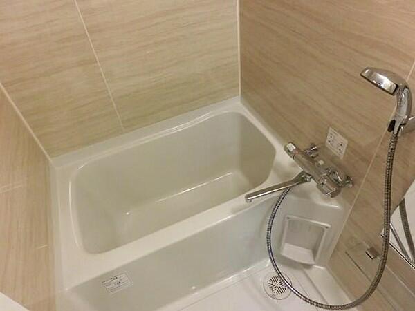 バス・シャワールーム　※他のお部屋の写真です。