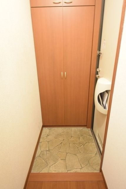 玄関　お問合せはタウンハウジングまで！※現地待合わせ相談可能