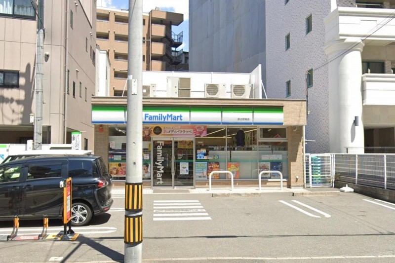 コンビニ　ファミリーマート 那古野南店（コンビニ）まで180m