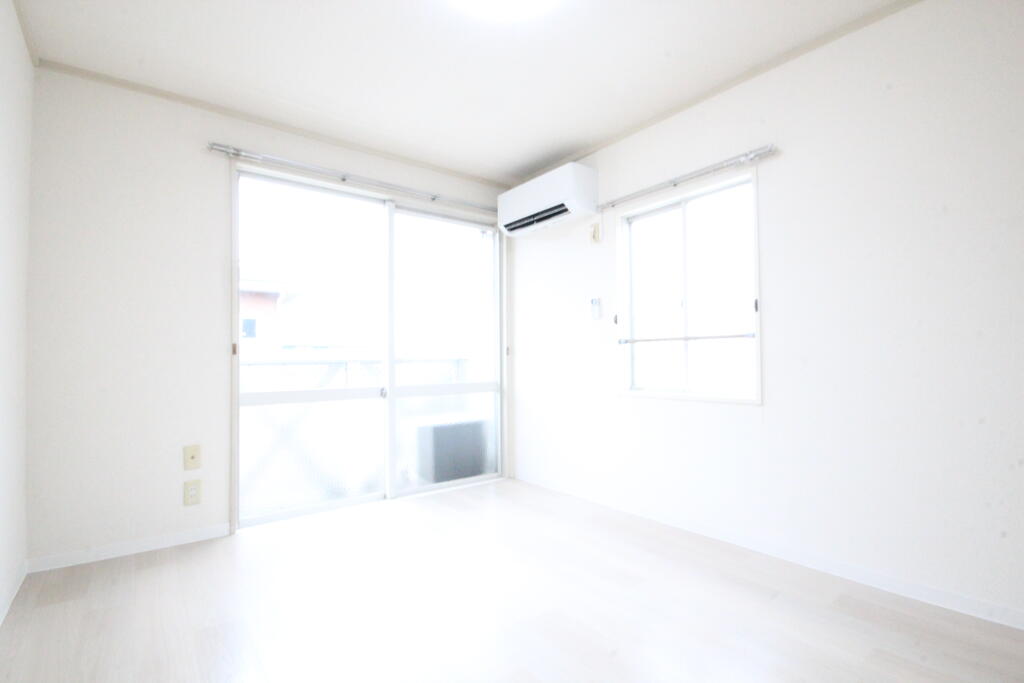 ドエル嶋田Aの居間写真