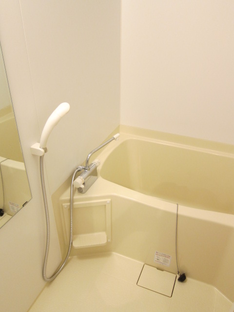 バス・シャワールーム　バス・トイレ別タイプ