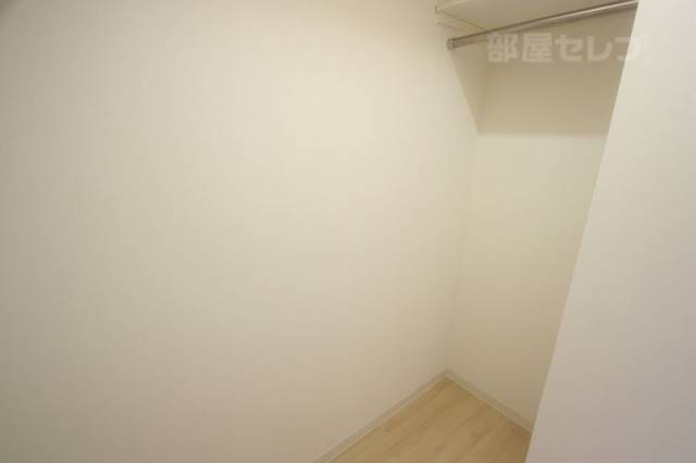 収納　ウォークインクローゼットです