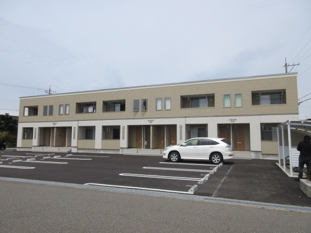 建物外観　外観写真（昼）