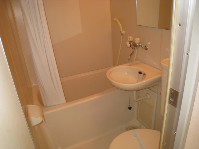 トイレ　※写真別のお部屋のものです。現況を優先させて頂きます。