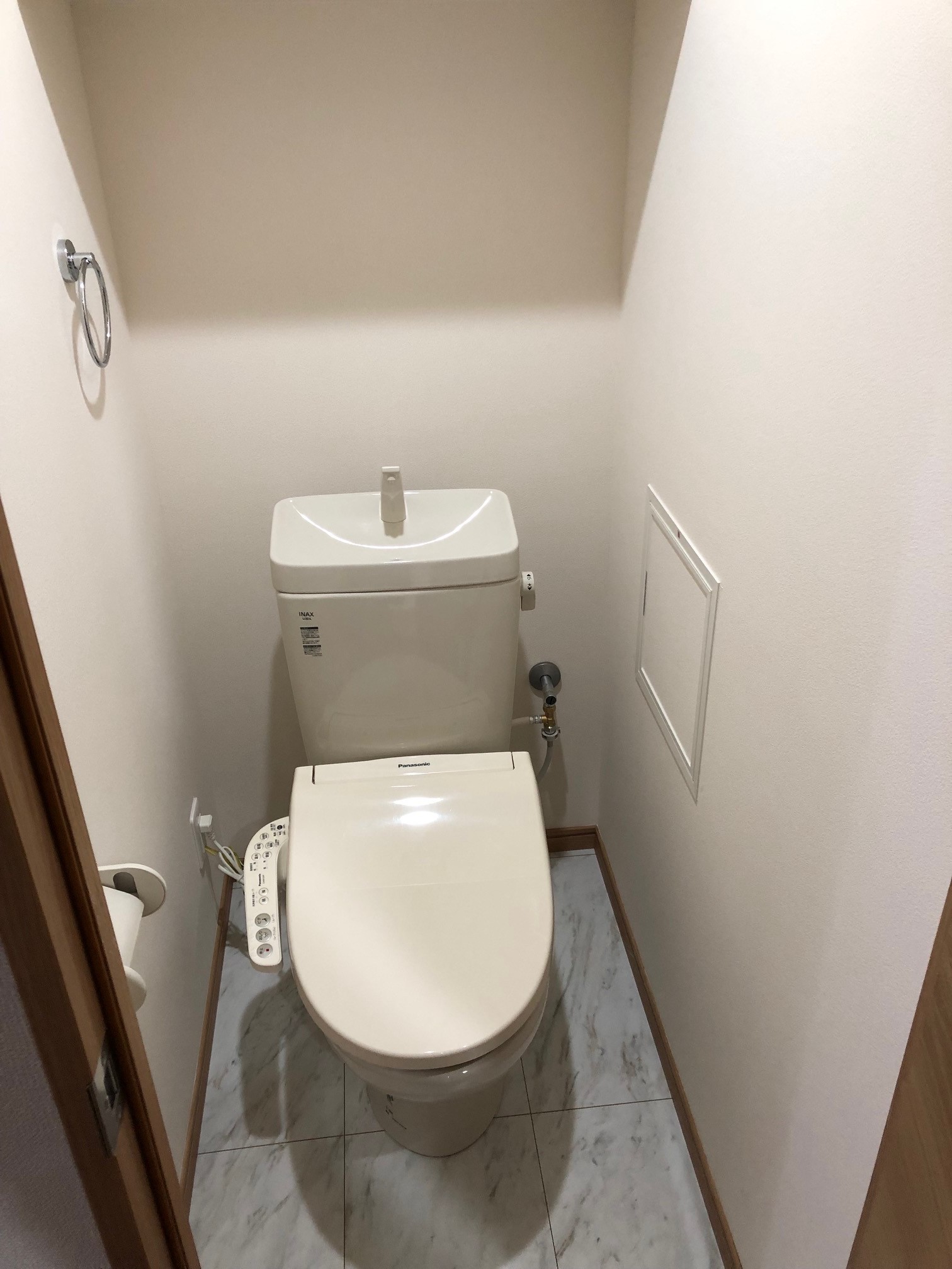 トイレ　いつもキレイに使って　気持ちも体もスッキリ