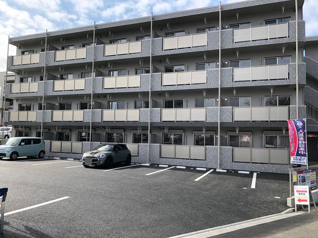 建物外観　築浅マンション