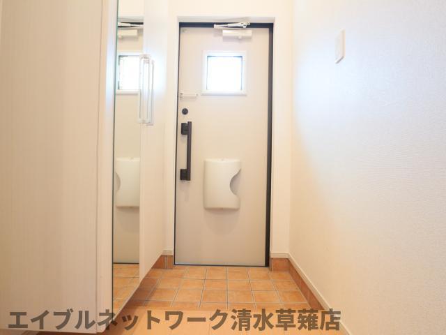 玄関　収納もある玄関です