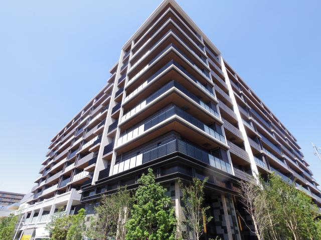 大和高田市幸町のマンションの建物外観