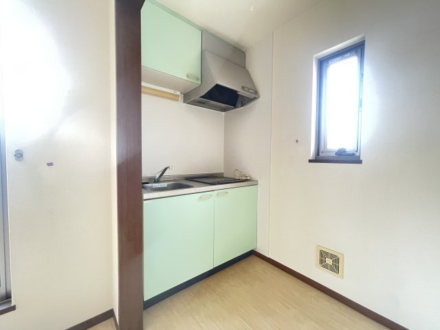 その他部屋・スペース　IHコンロが２口あるキッチンです。