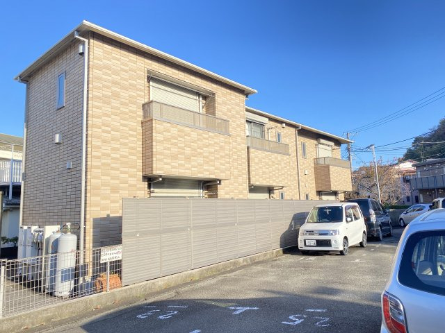 建物外観　おしゃれな外観の女性専用アパートです。