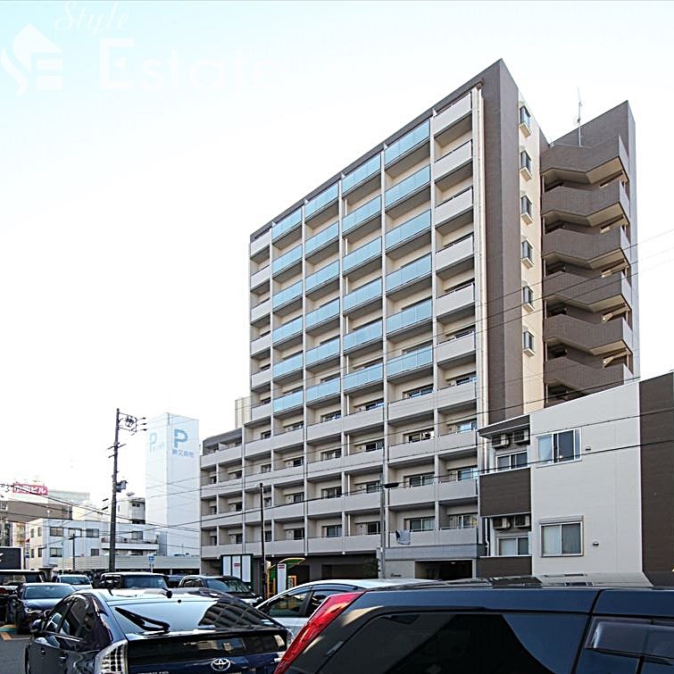 【名古屋市中区新栄のマンションの建物外観】