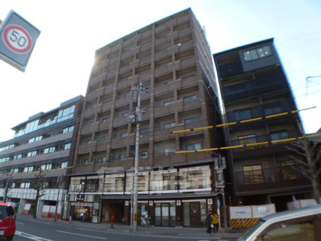 【京都市上京区青龍町のマンションの建物外観】