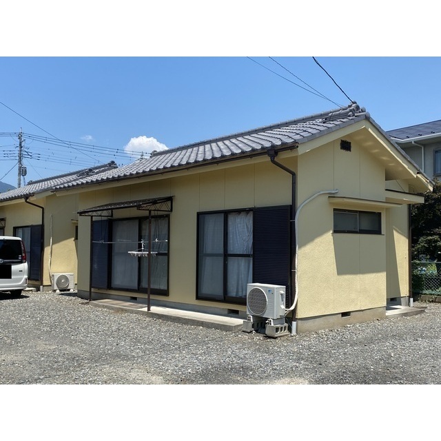 ＳＴ山梨・下石森住宅の建物外観