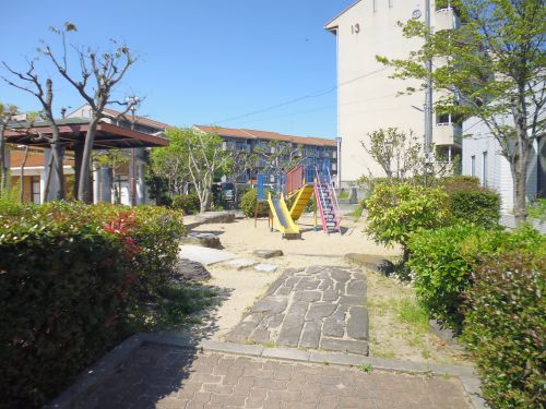 公園　林崎駅前公園（公園）まで557m