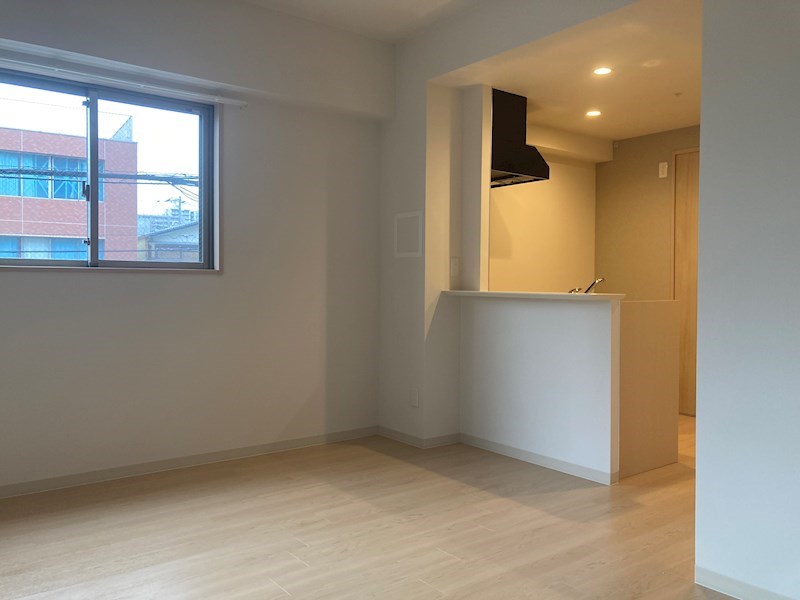 居室・リビング　※同物件・別号室参考写真