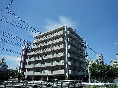 サンモリッツ小倉弐番館の建物外観