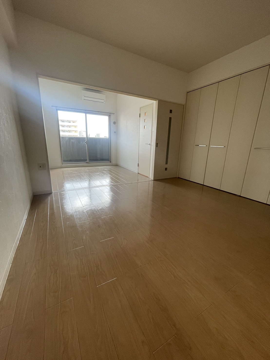 居室・リビング　広々としたお部屋です♪