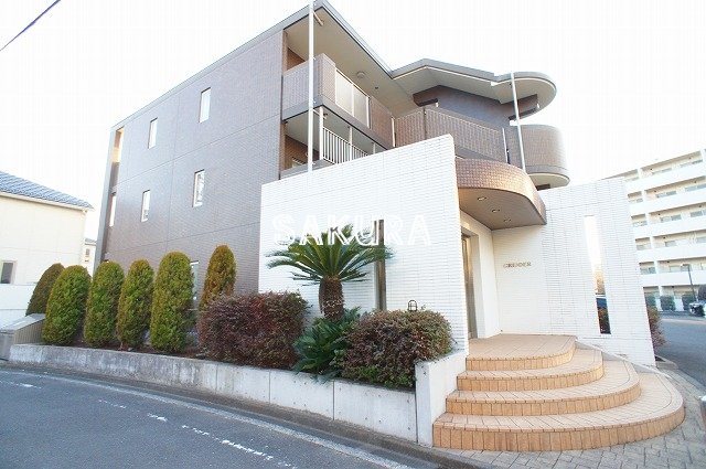 神奈川県横浜市青葉区榎が丘（マンション）の賃貸物件の外観