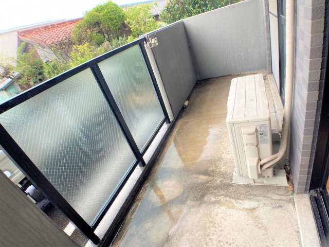 バルコニー　別部屋反転間取りのお写真となります