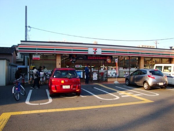 コンビニ　セブンイレブン大阪今津中1丁目店（コンビニ）まで100m