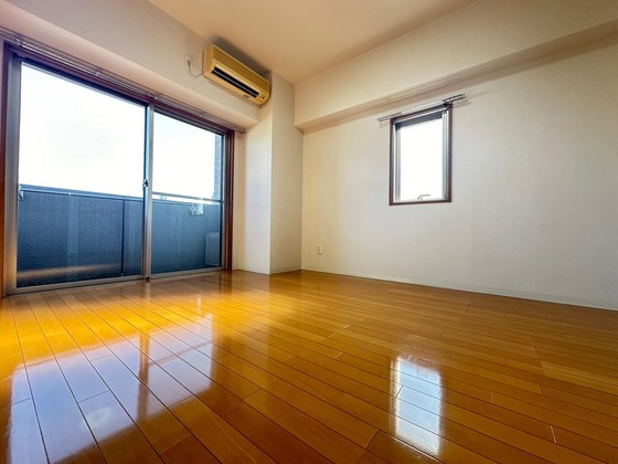 居室・リビング　※別部屋の写真です