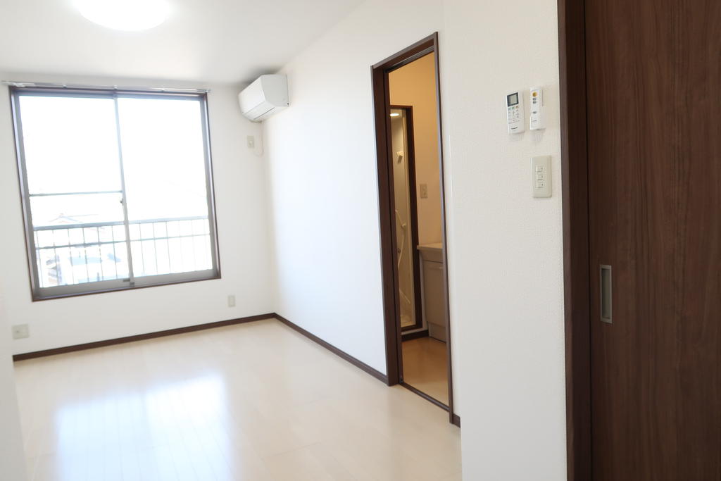 居室・リビング　平成31年1月建築！オール電化アパート！独立洗面台付！