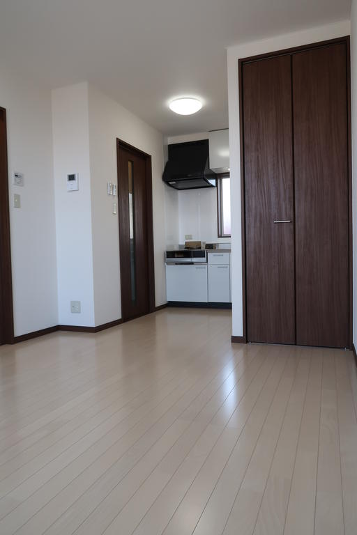 居室・リビング　平成31年1月建築！オール電化アパート！独立洗面台付！！