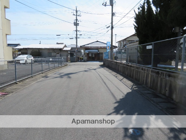 その他　前面道路（その他）まで0m