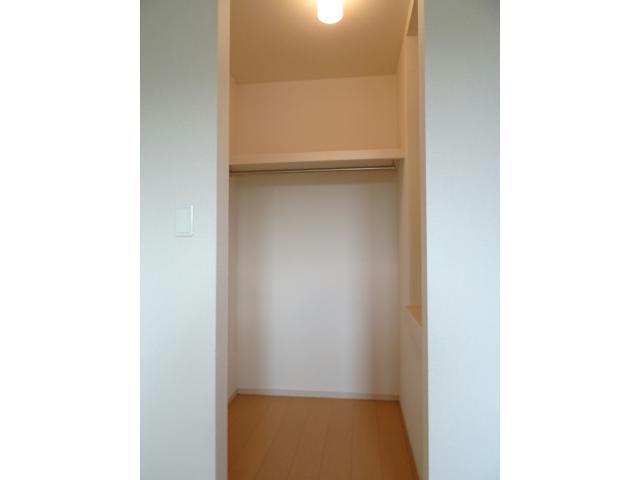 収納　ウォークインクローゼット