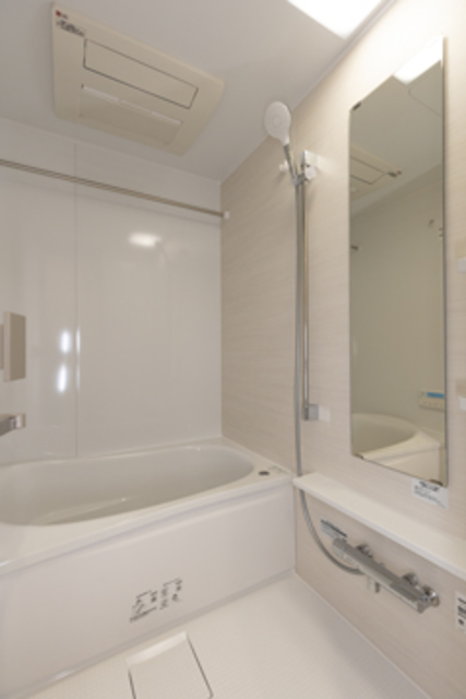 バス・シャワールーム　※写真は同タイプ住戸です。